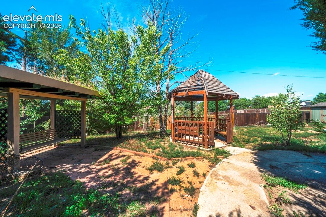 Listing photo 4 for 2236 Vintage Drive