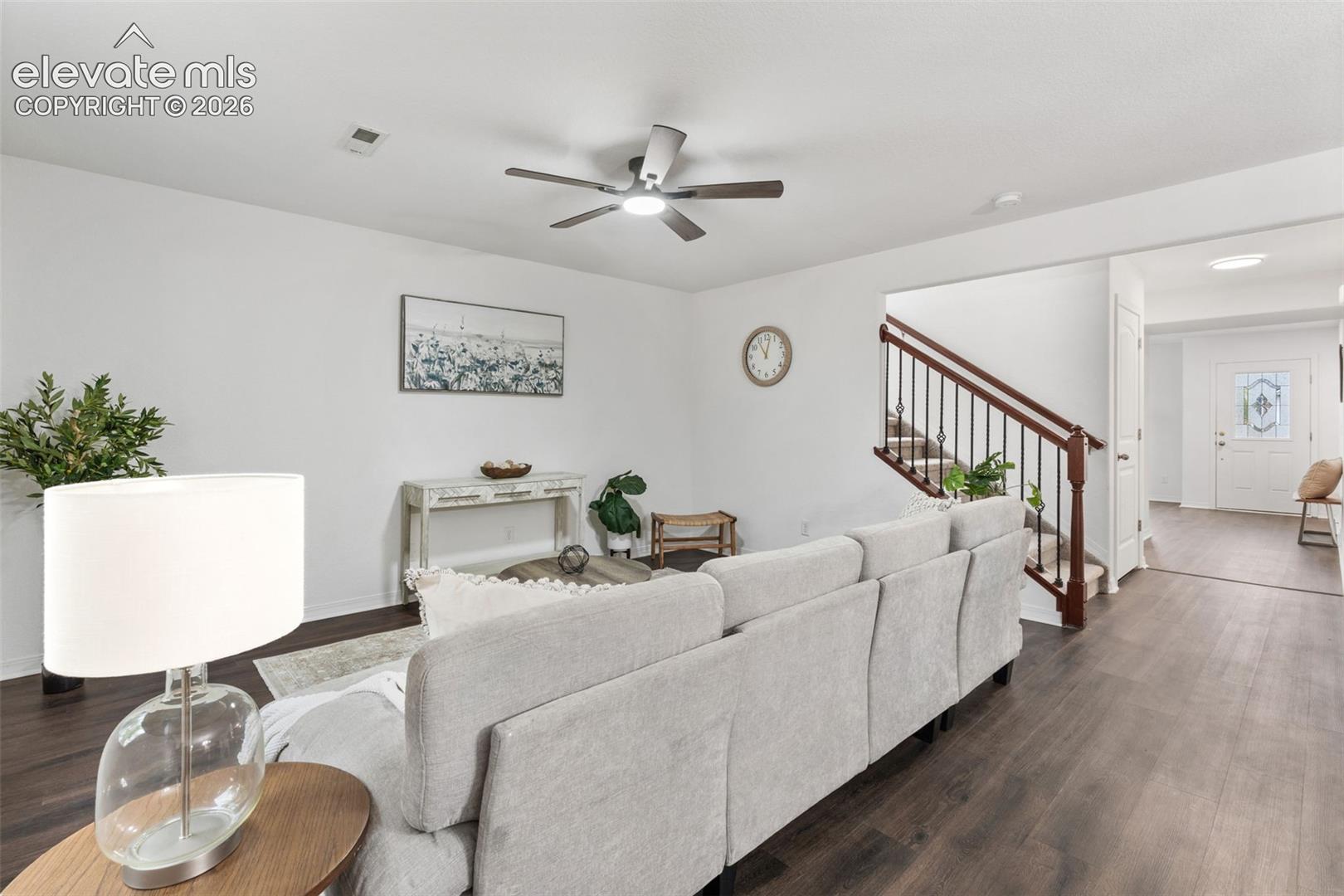 Listing photo 15 for 421 Autumn Place