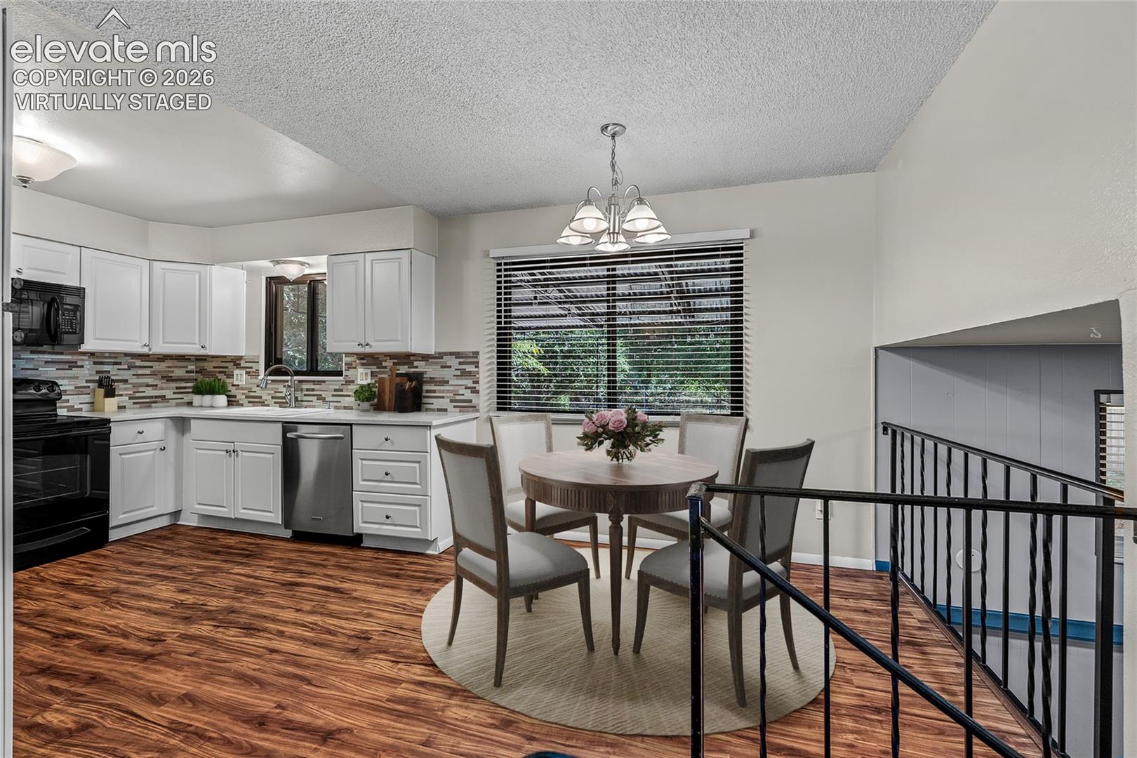 1675 Mineola Street, photo 5