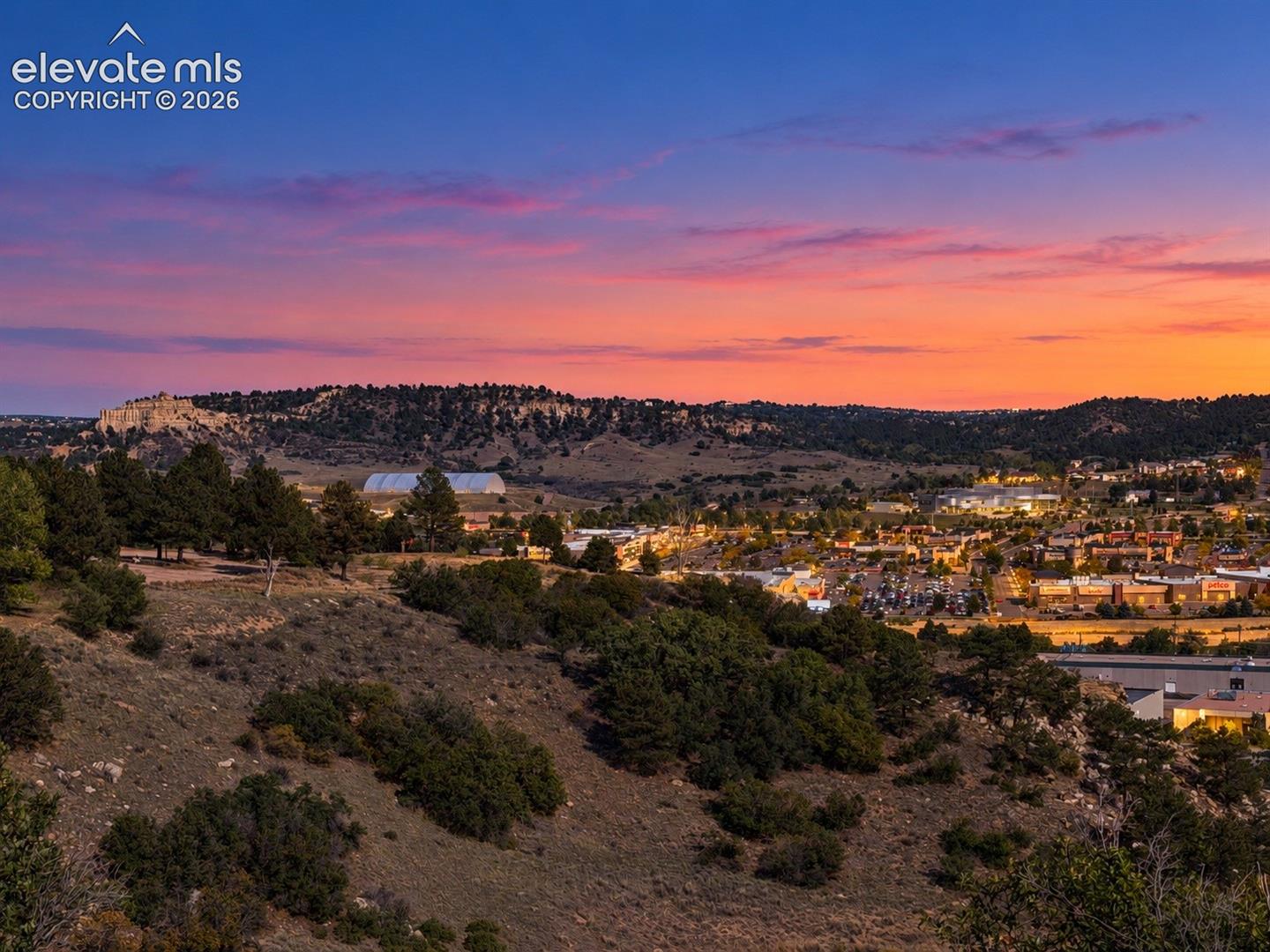 Listing photo 5 for 118 Sunbird Cliffs Lane