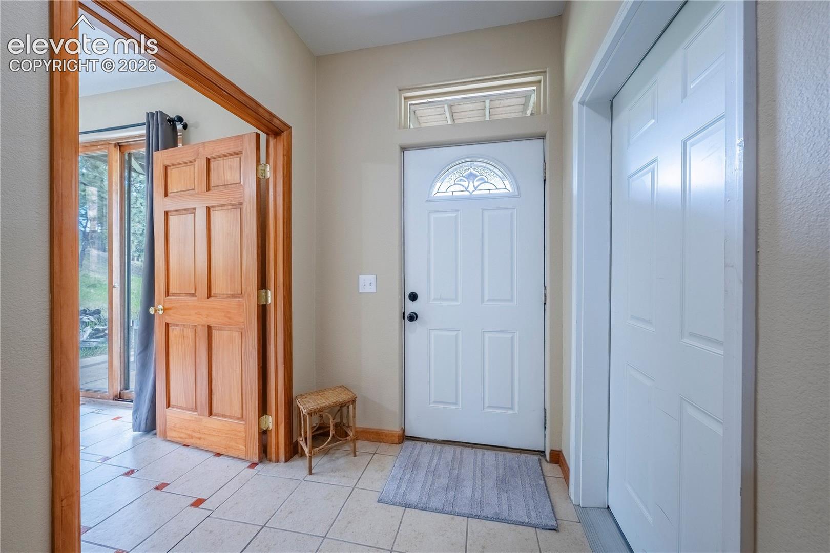Listing photo 7 for 15970 Willow Way