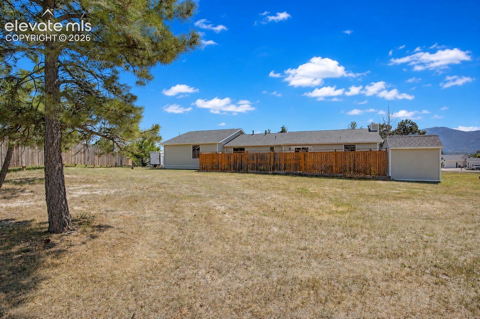 Listing photo 6 for 19155 Spring Valley Road