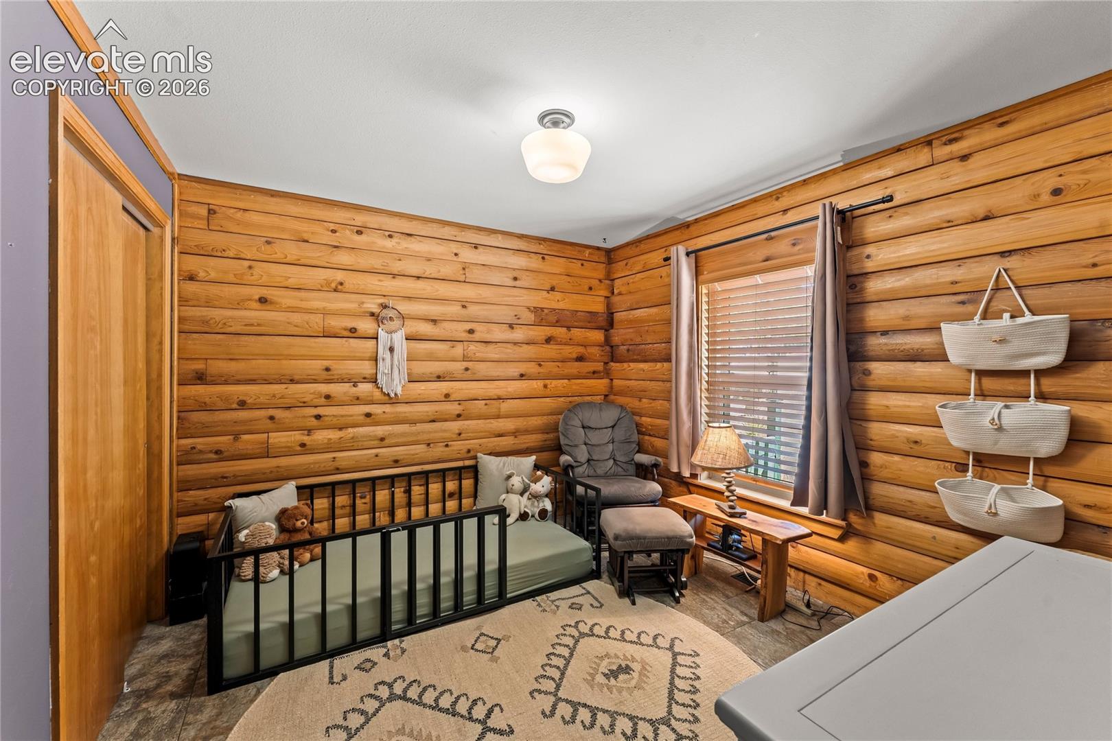 Listing photo 14 for 102 Douglas Fir Lane