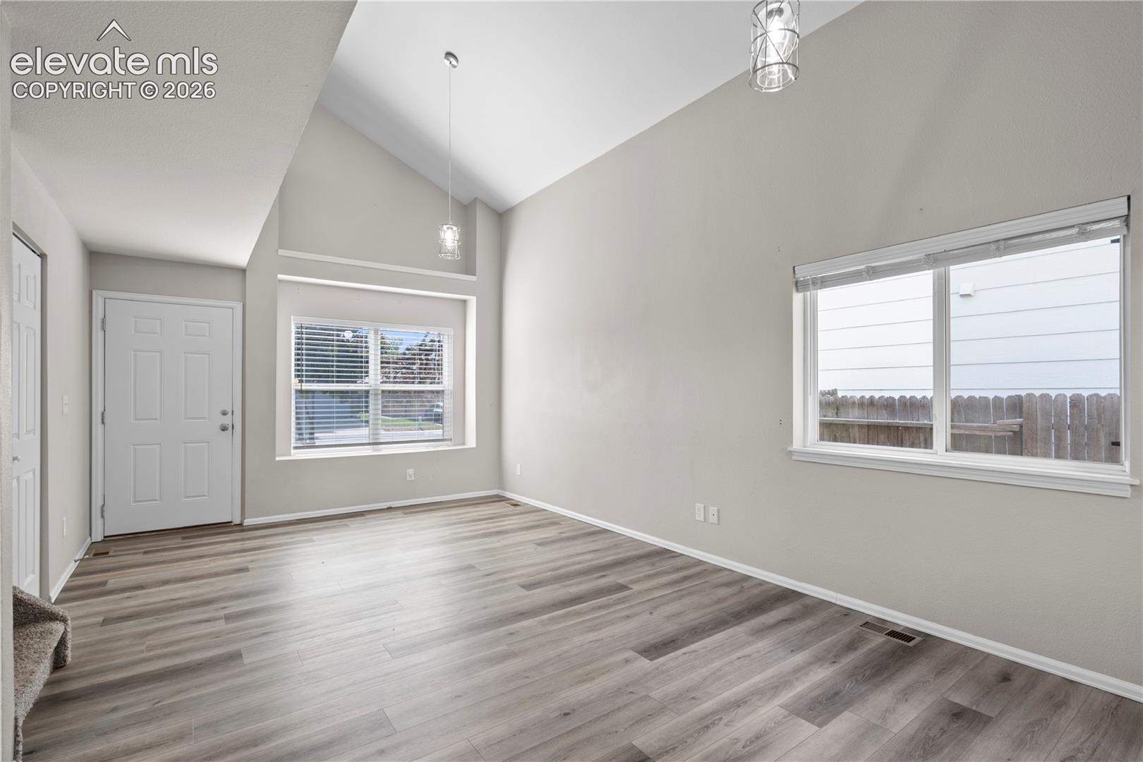 1542 4th Street, photo 6