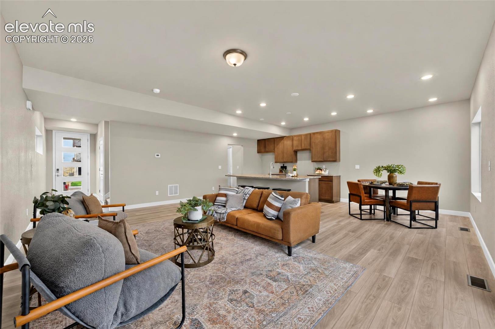 Listing photo 5 for 13644 Nederland Drive