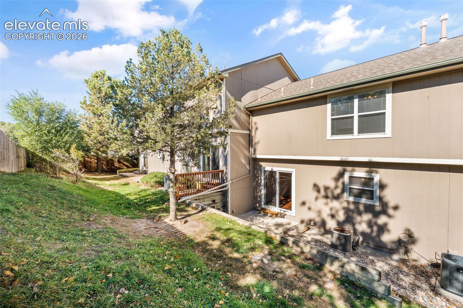 Listing photo 34 for 3211 Hearthridge Circle