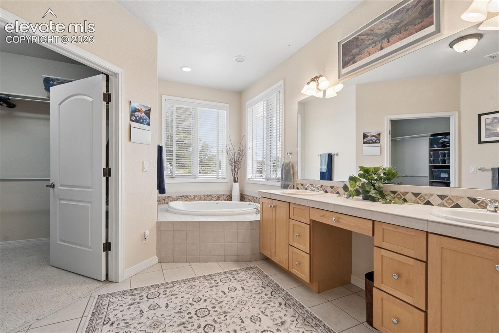 Listing photo 27 for 7170 Silver Ponds Heights