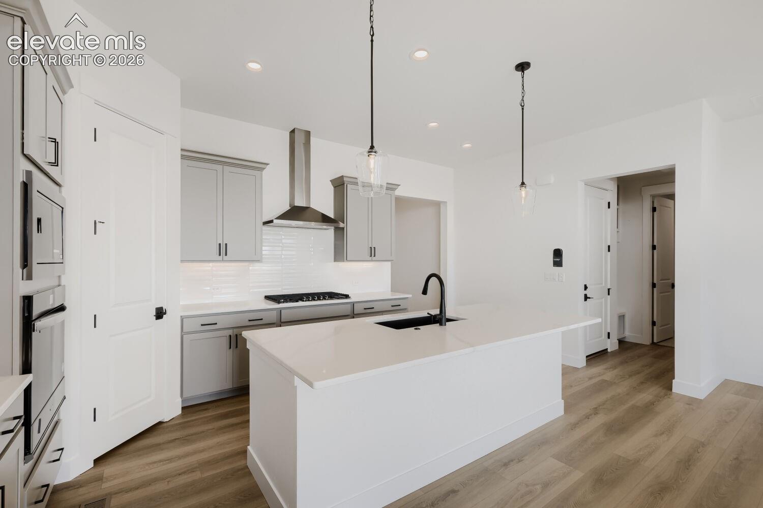 Listing photo 7 for 8653 Palo Alto Way
