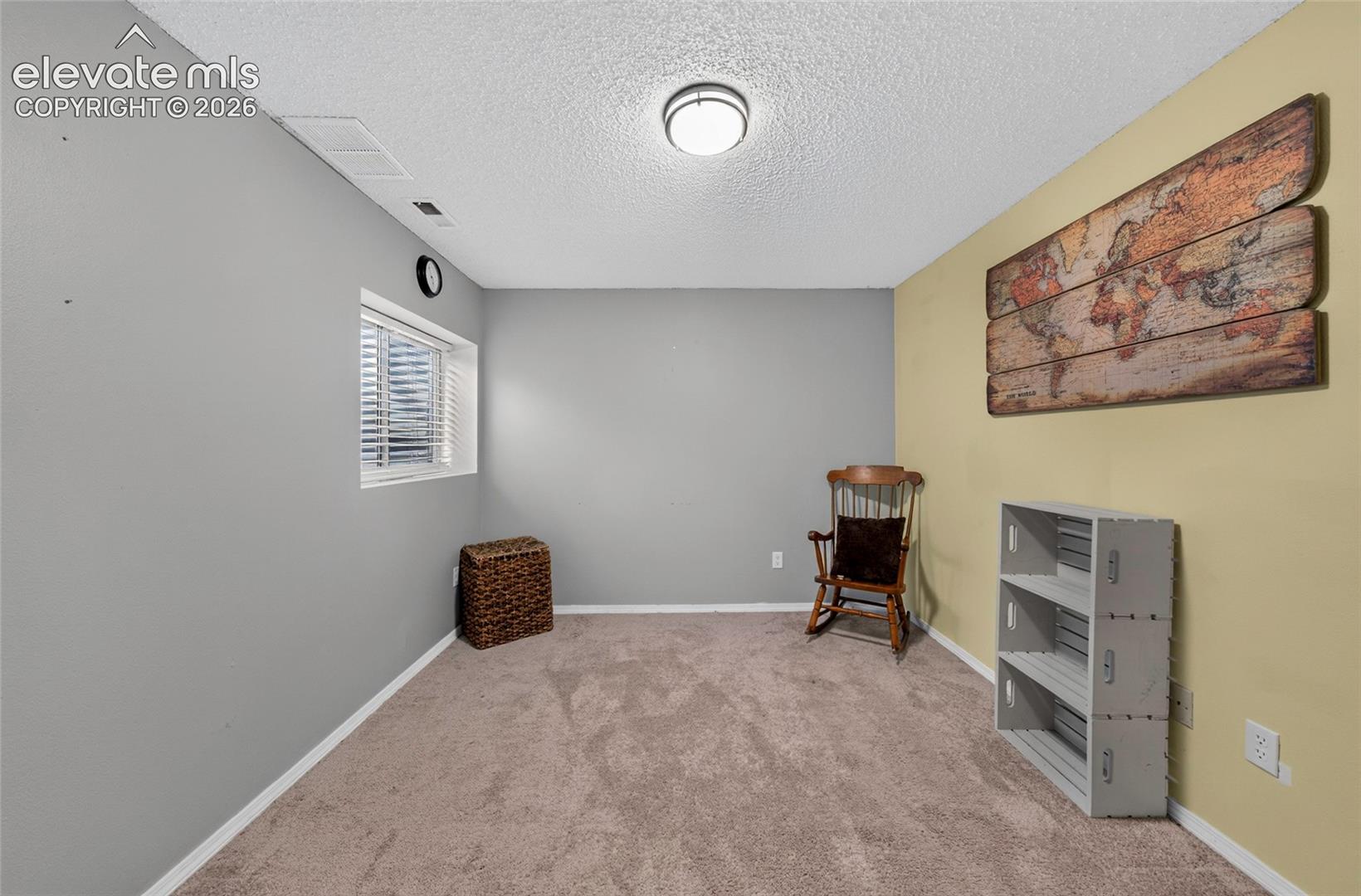 Listing photo 20 for 924 White Stone Way