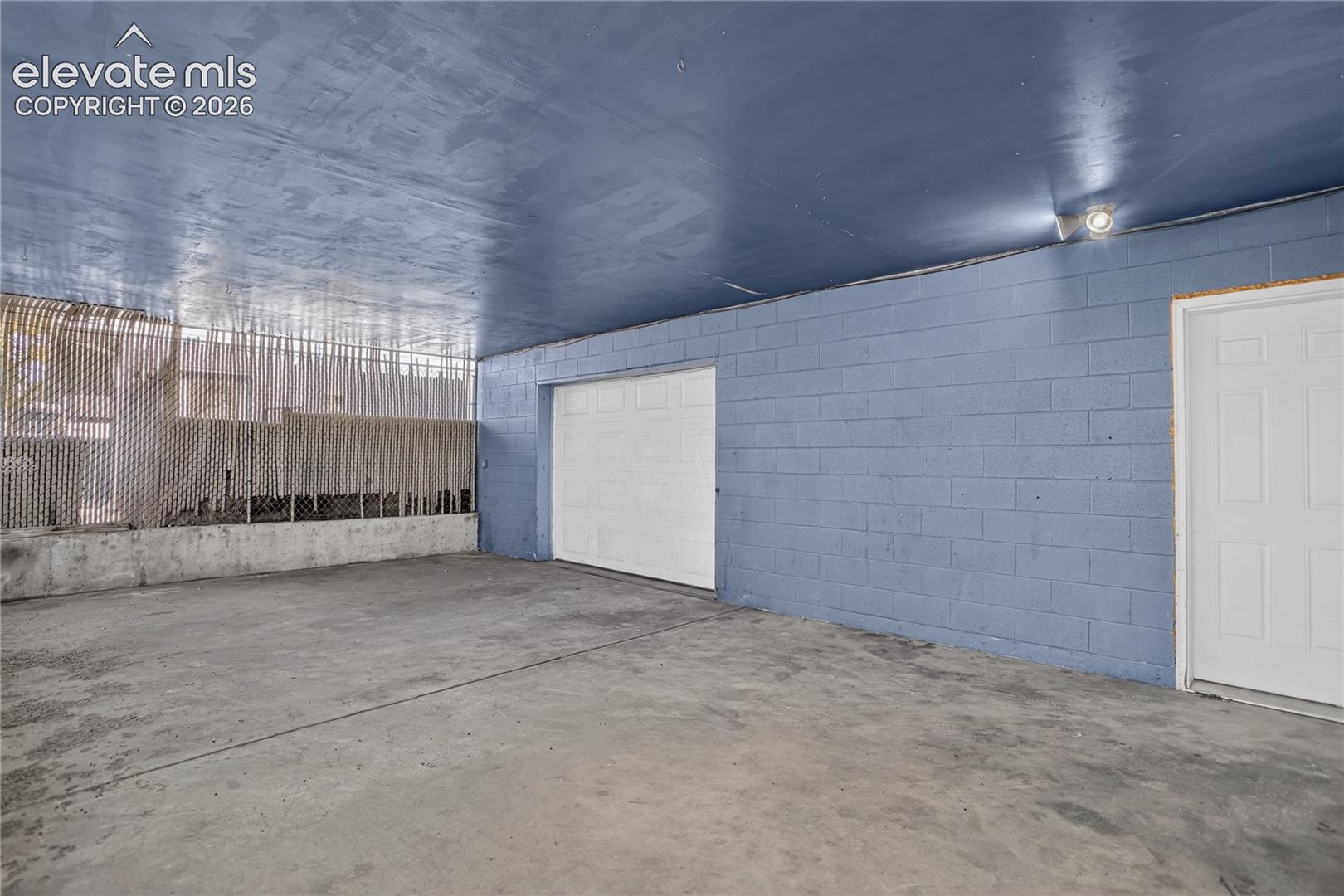 Listing photo 13 for 2382-B E Boulder Street