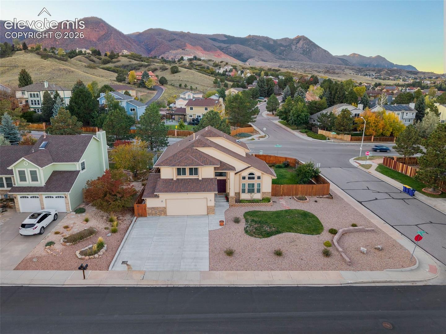 Listing photo 46 for 6120 Moorfield Avenue