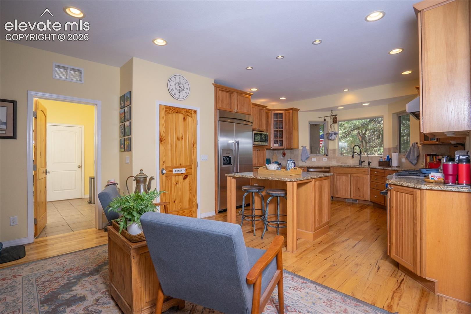 Listing photo 15 for 11148 Shaugnessy Road