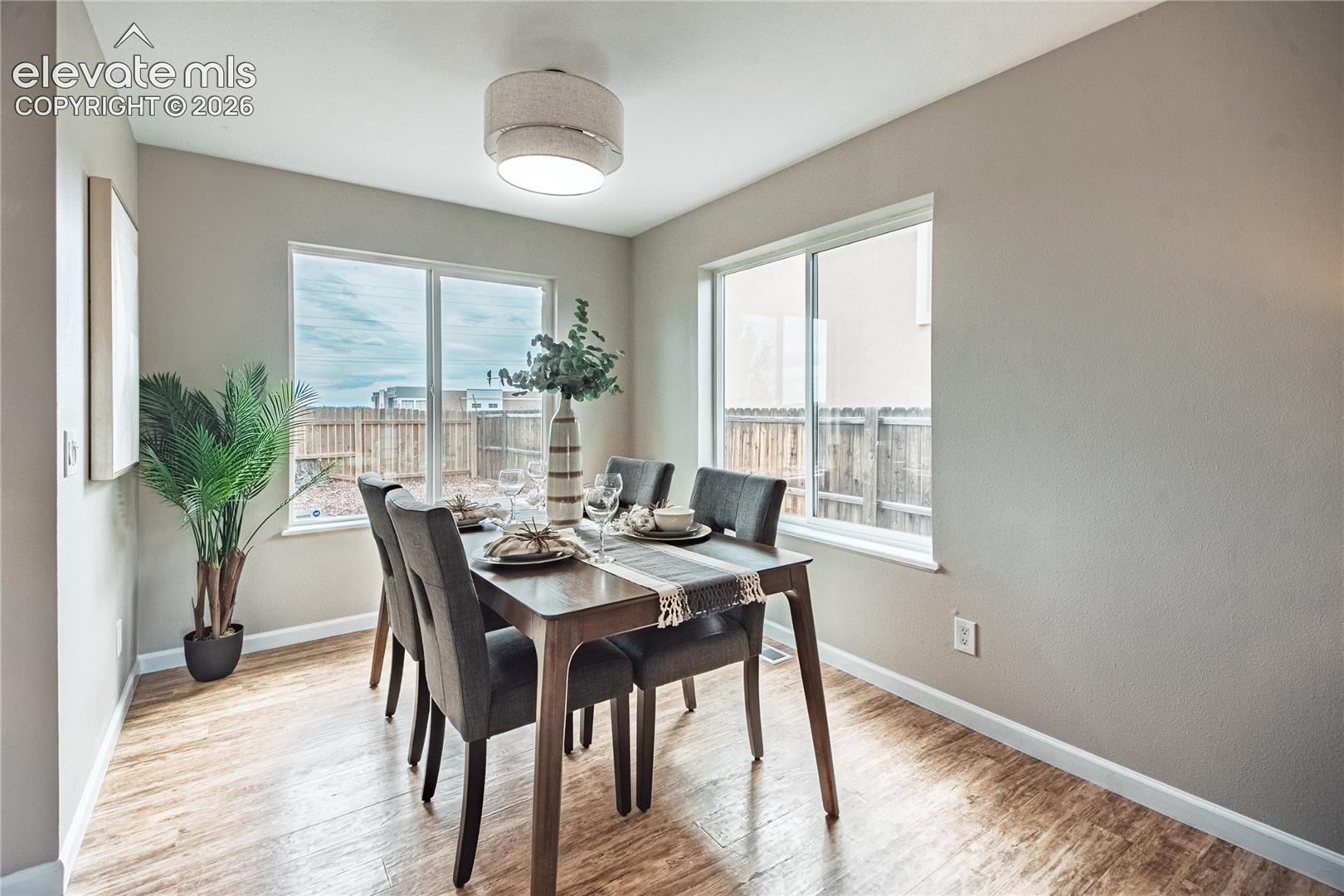 Listing photo 10 for 4325 Ramblewood Drive