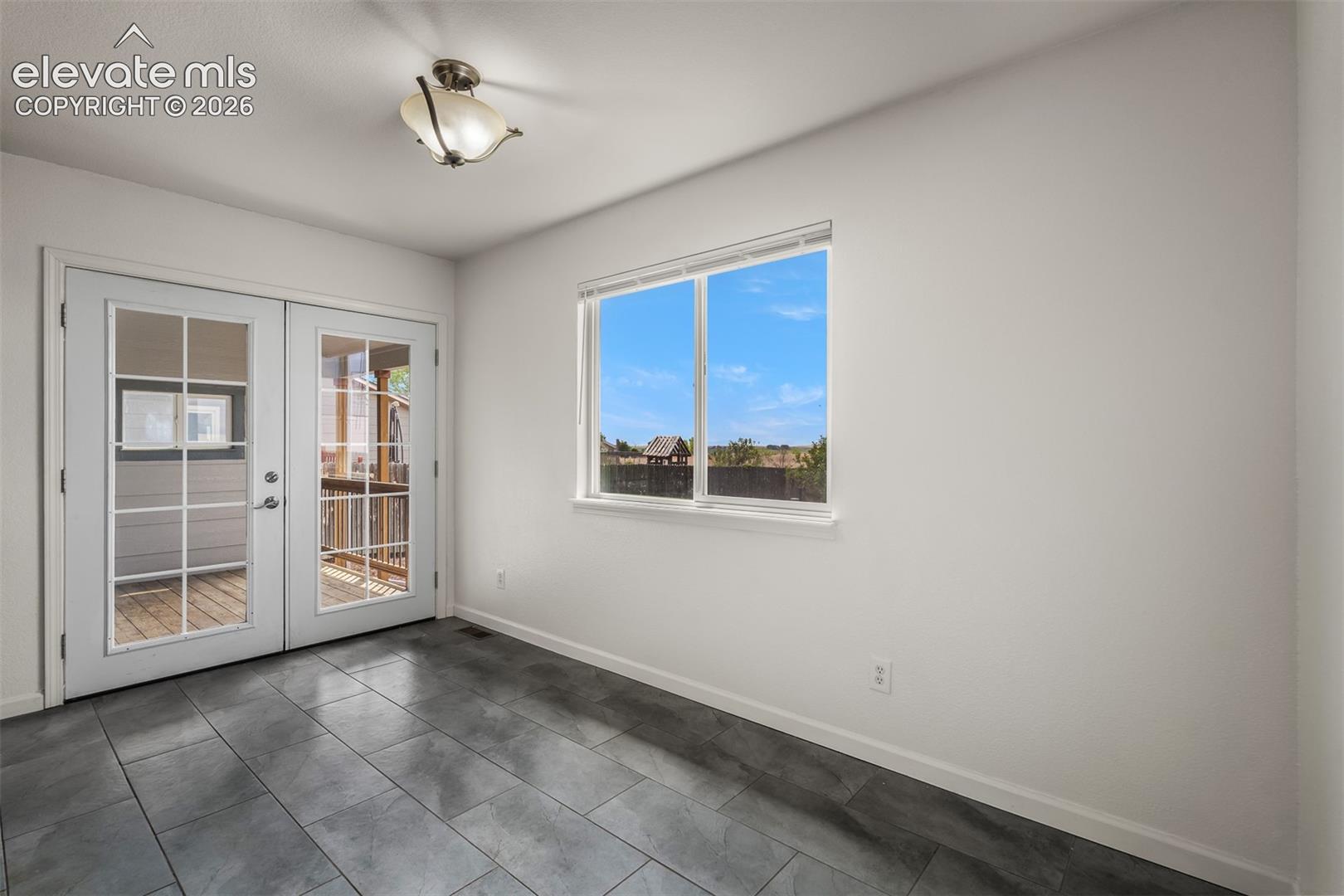 Listing photo 16 for 7477 Theresa Drive
