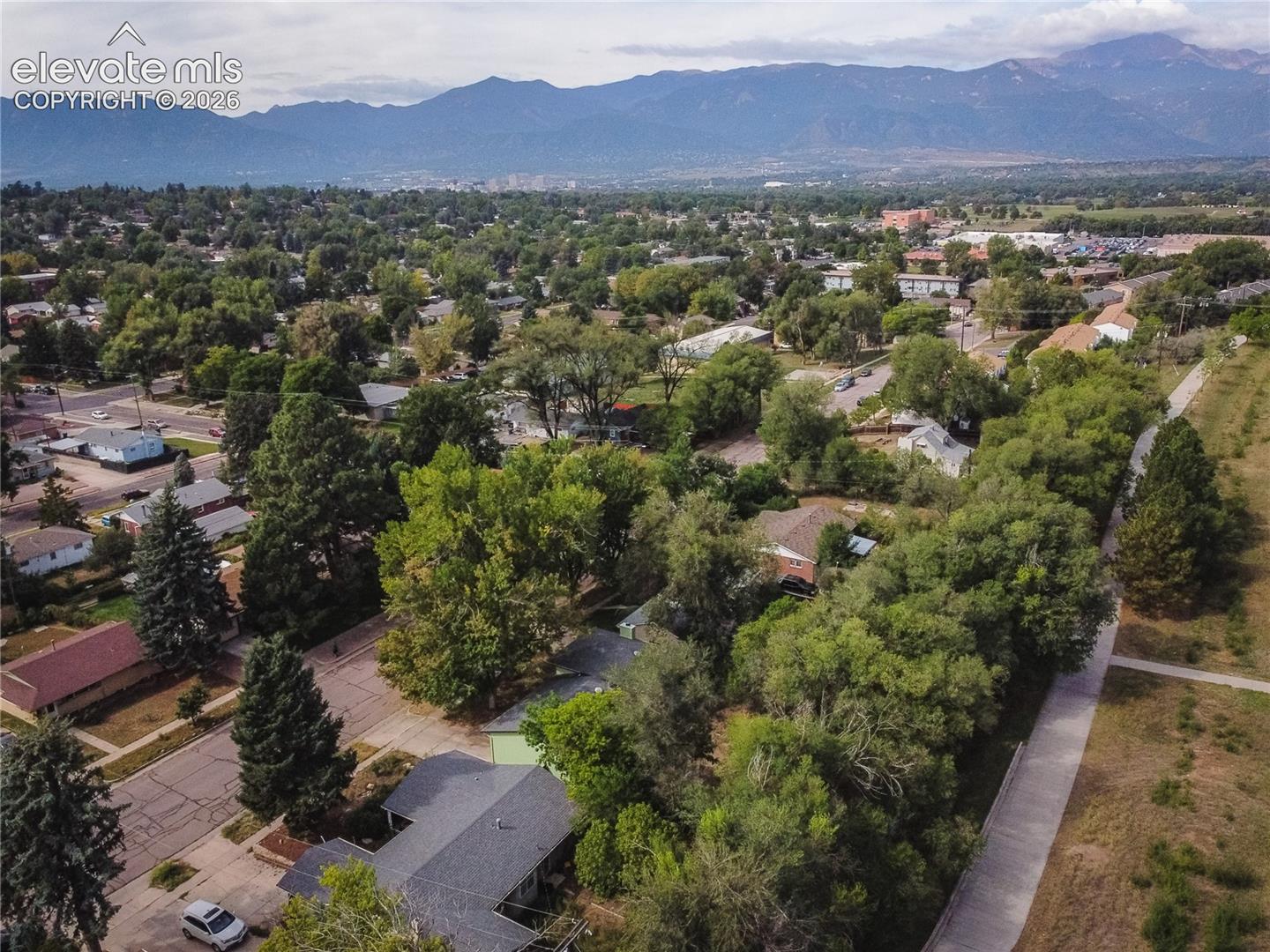 Listing photo 40 for 2512 E La Salle Street