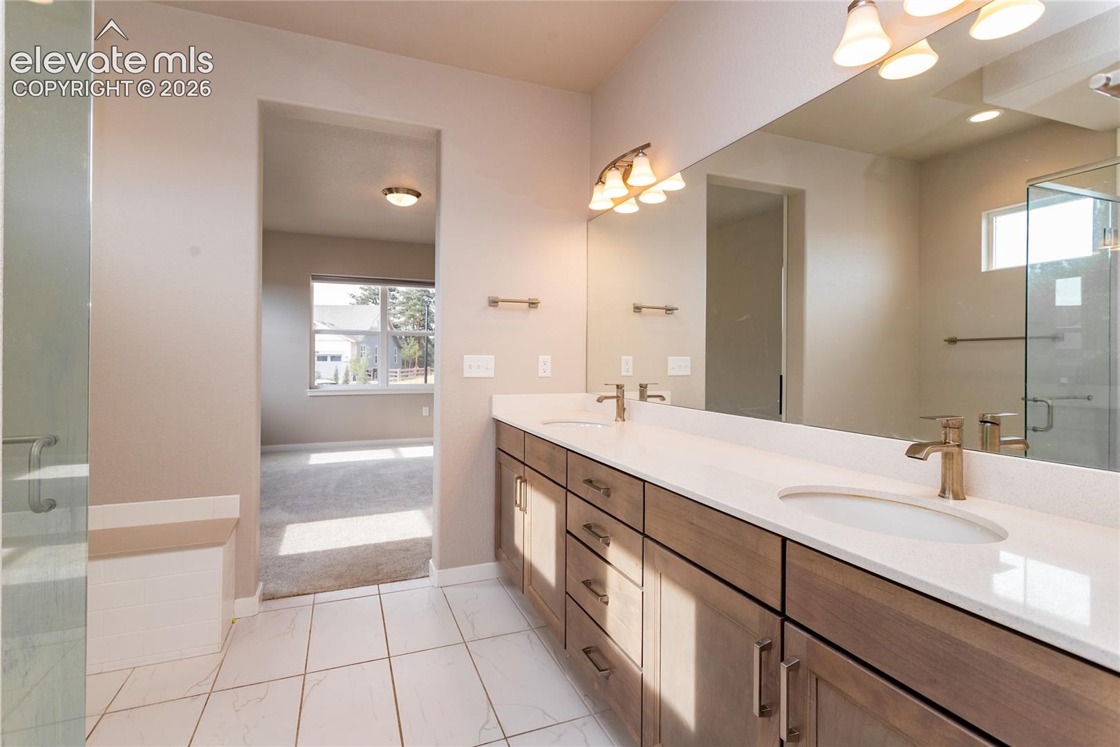 Listing photo 21 for 330 E Lost Pines Drive