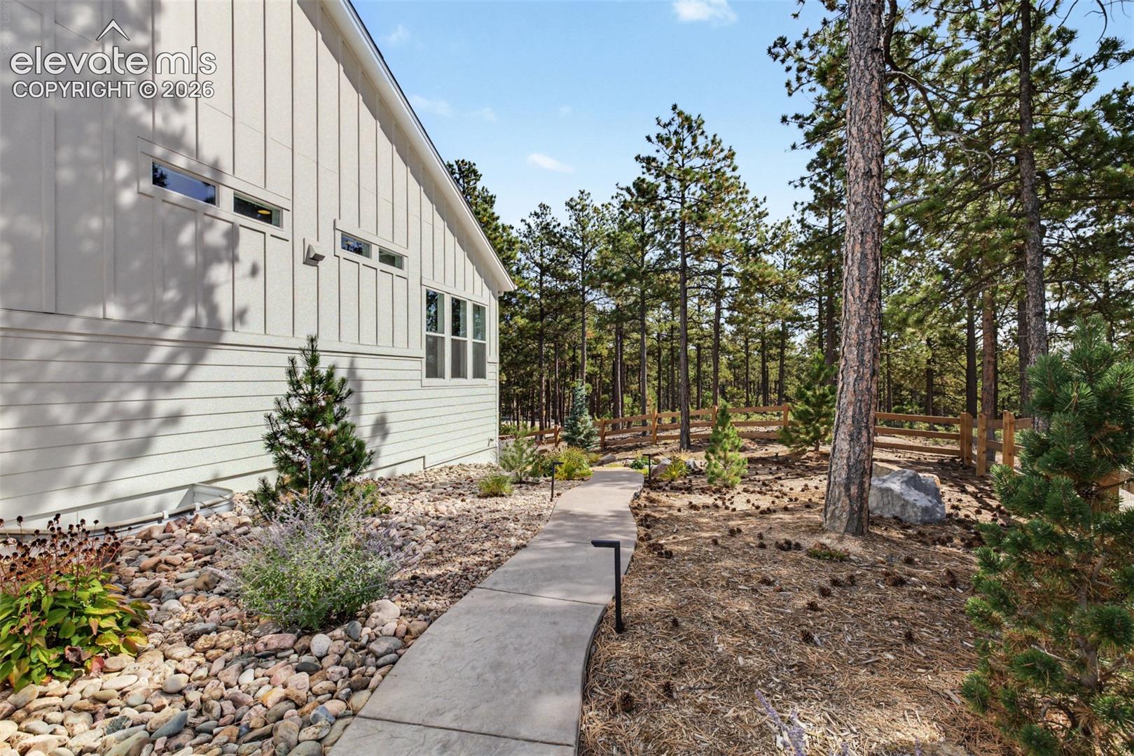 Listing photo 43 for 16349 Treetop Glory Court