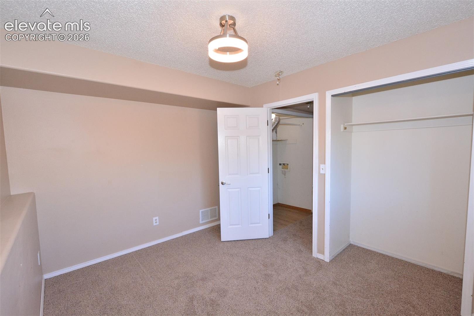 Listing photo 21 for 2040 Fairweather Way