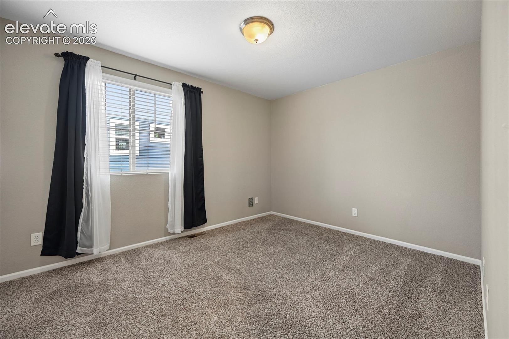 Listing photo 26 for 8803 Briar Brush Lane