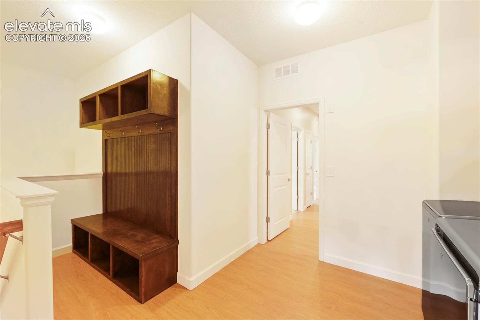 Listing photo 32 for 3973 John Court