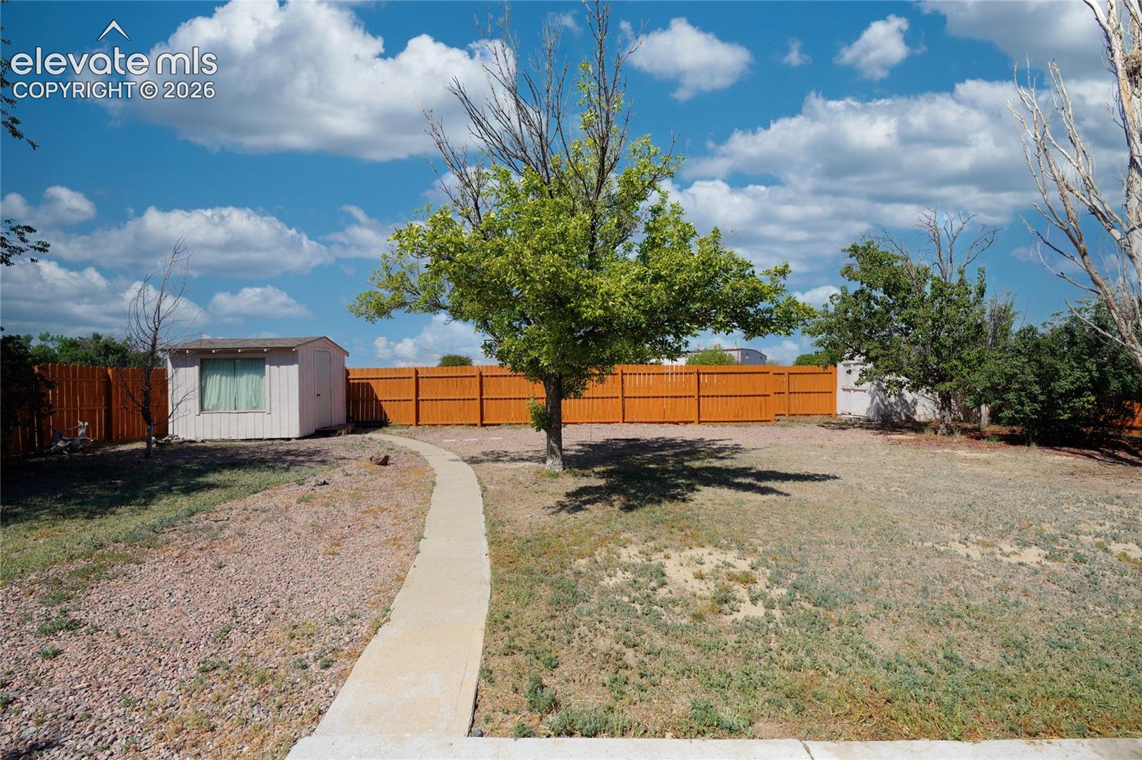 Listing photo 23 for 299 S Falcon Drive