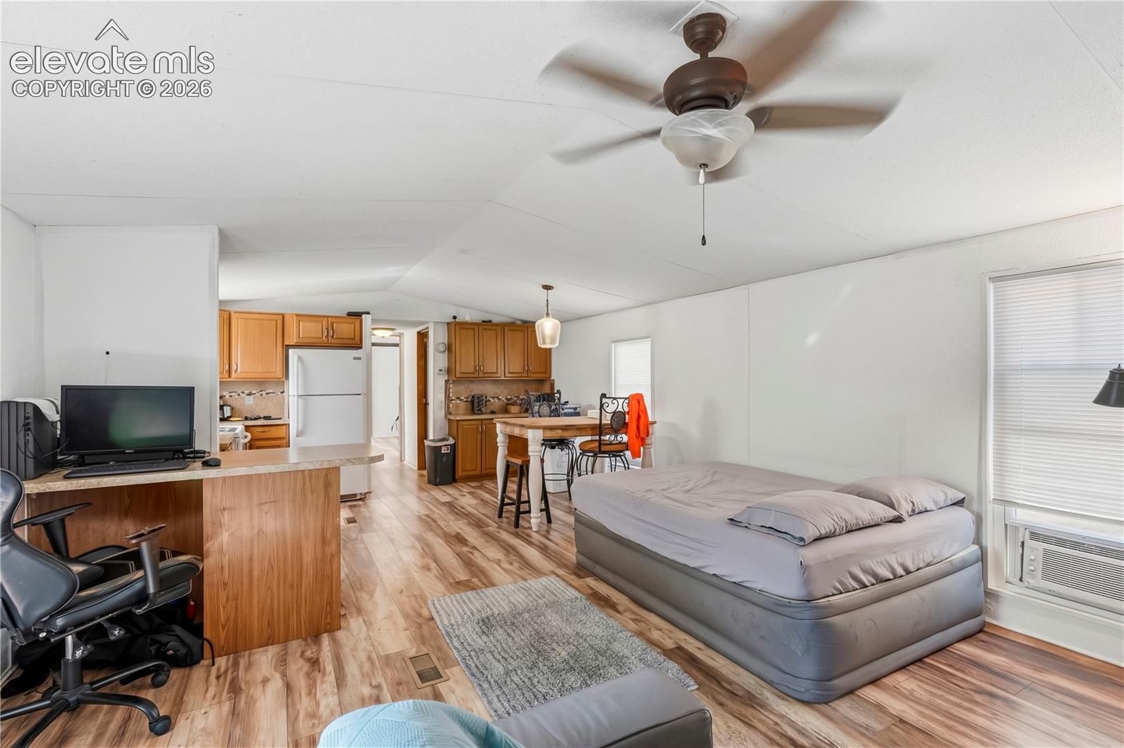 Listing photo 7 for 114 Mojave Way