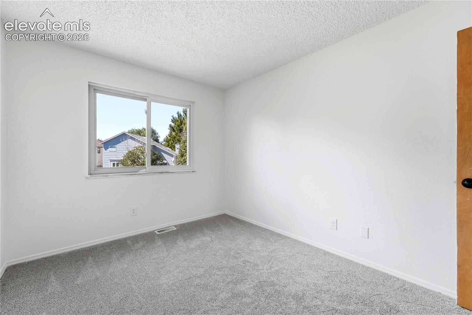 Listing photo 30 for 4120 Kayak Court