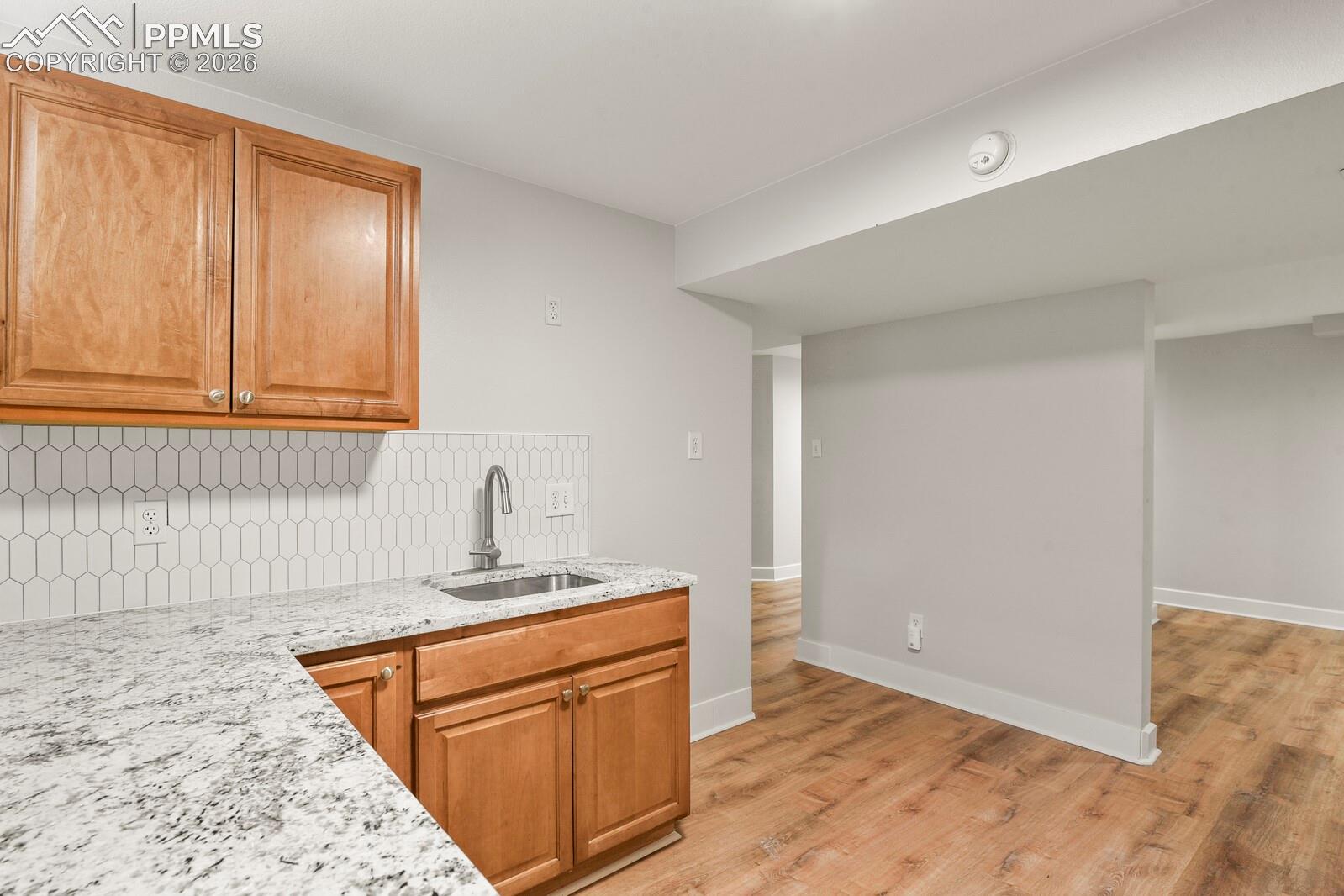 Listing photo 34 for 691 S Holly Street