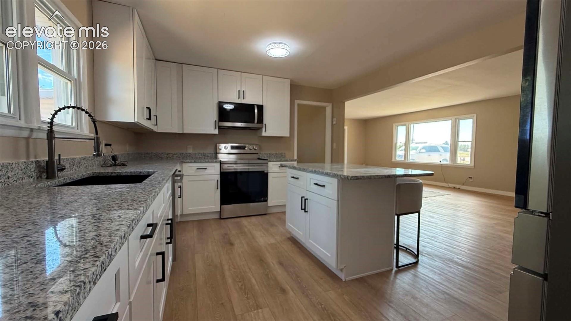 Listing photo 6 for 408 W Beatty Avenue
