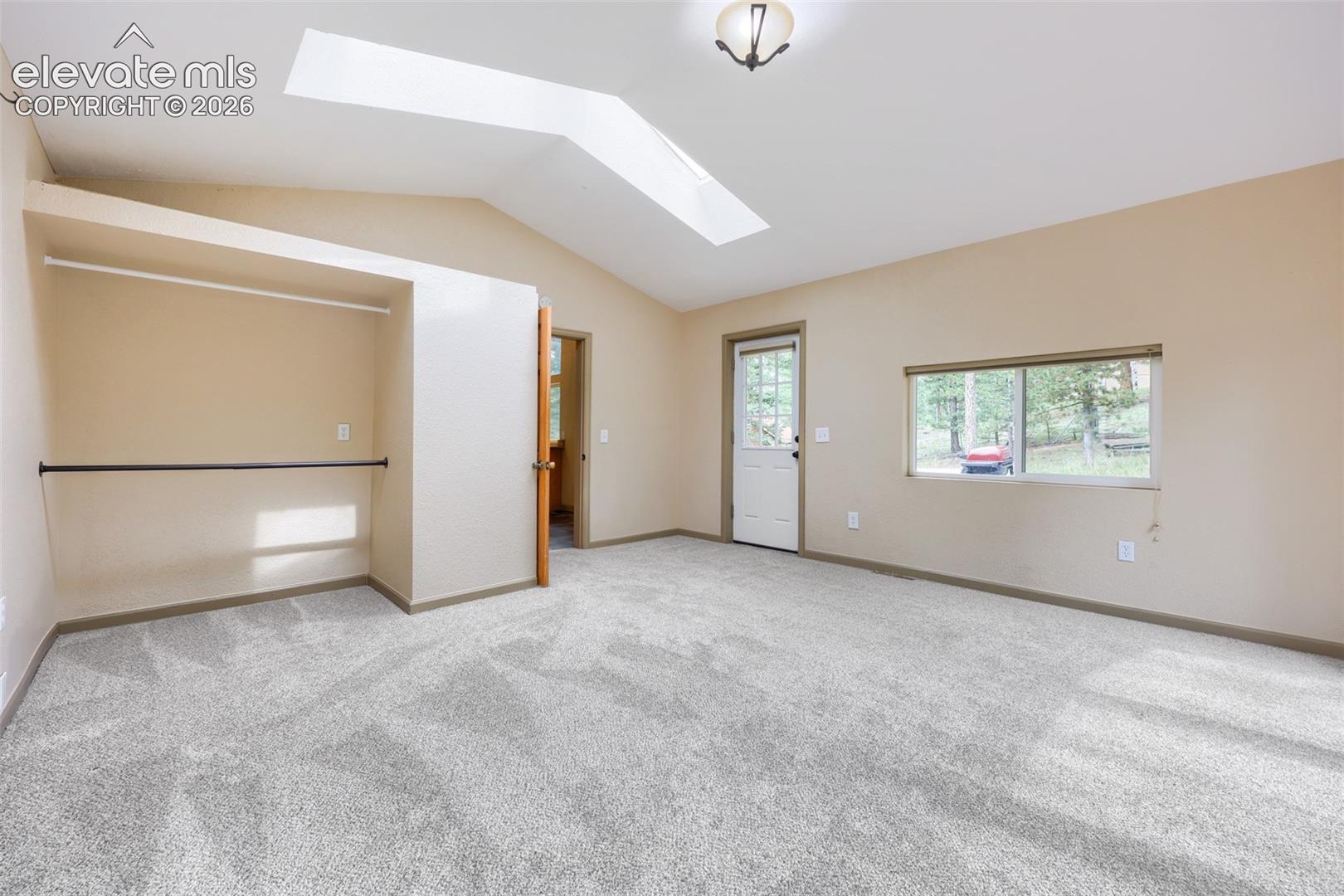 Listing photo 14 for 44 Anderson Road