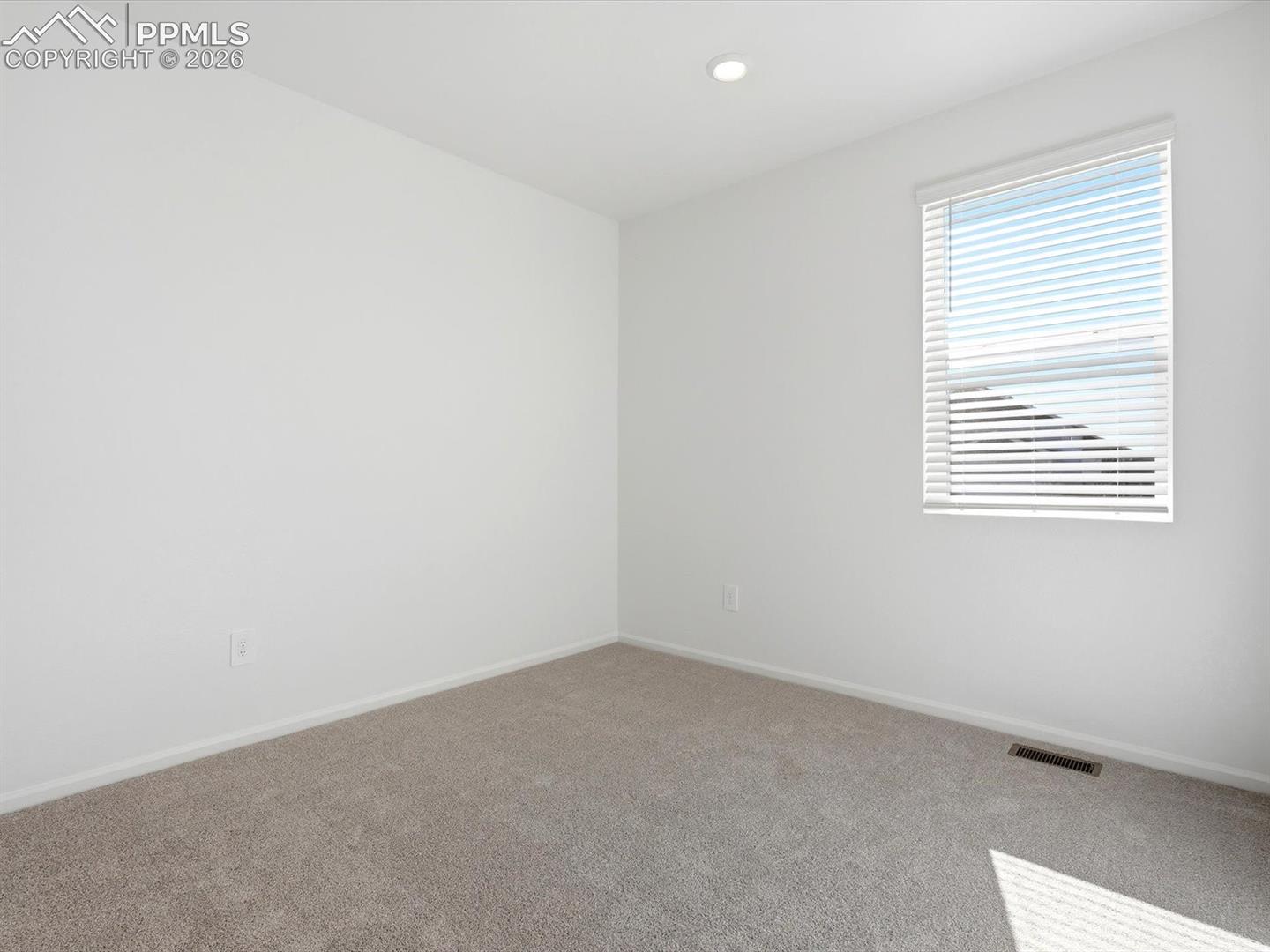 Listing photo 6 for 13219 Valley Peak Drive
