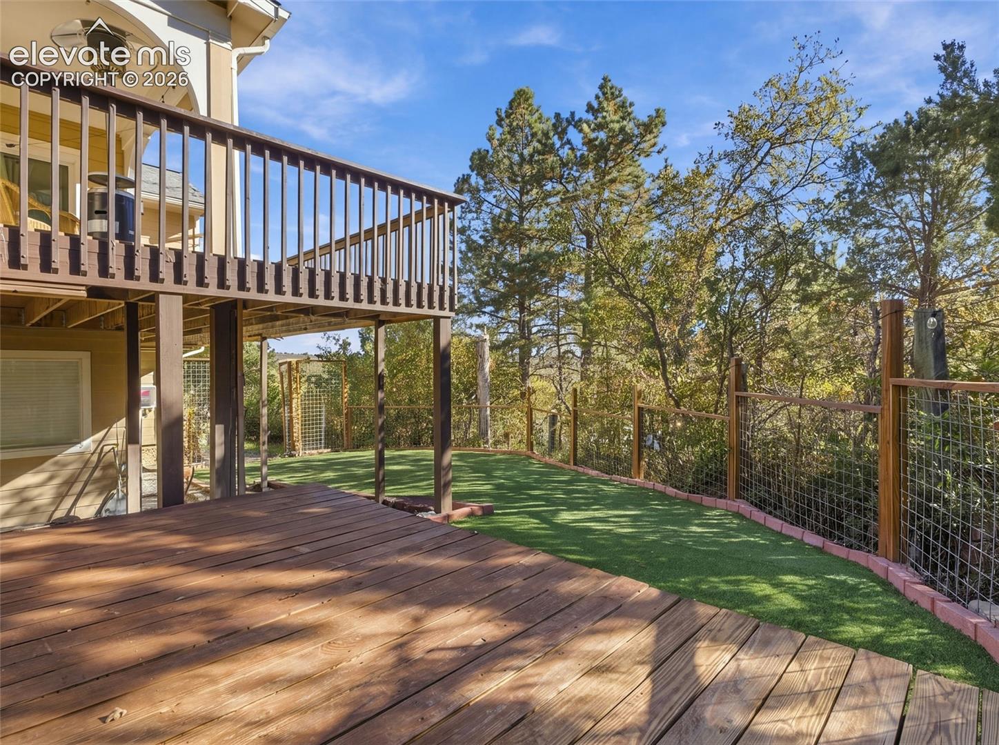 Listing photo 12 for 395 Dawson Court