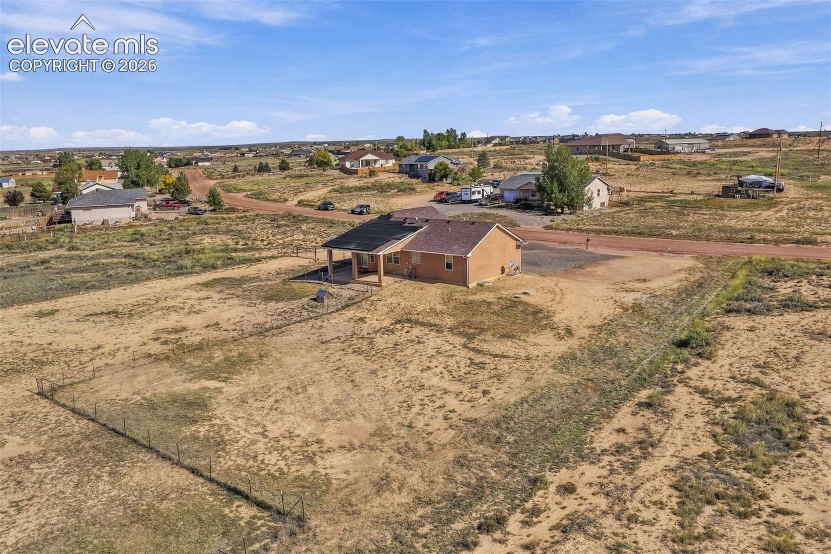 Listing photo 43 for 1385 N Challenger Drive
