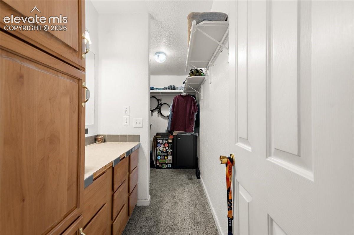 Listing photo 24 for 544 N Raymont Drive