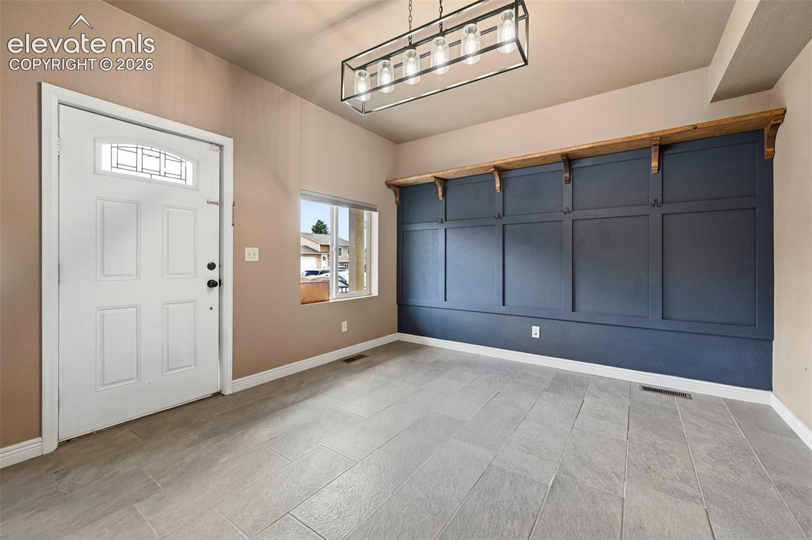 Listing photo 6 for 4268 Marlow Circle