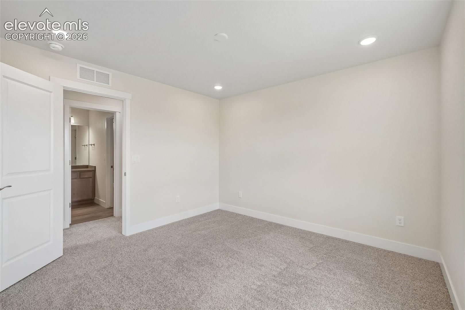 Listing photo 34 for 3005 Curly Grove