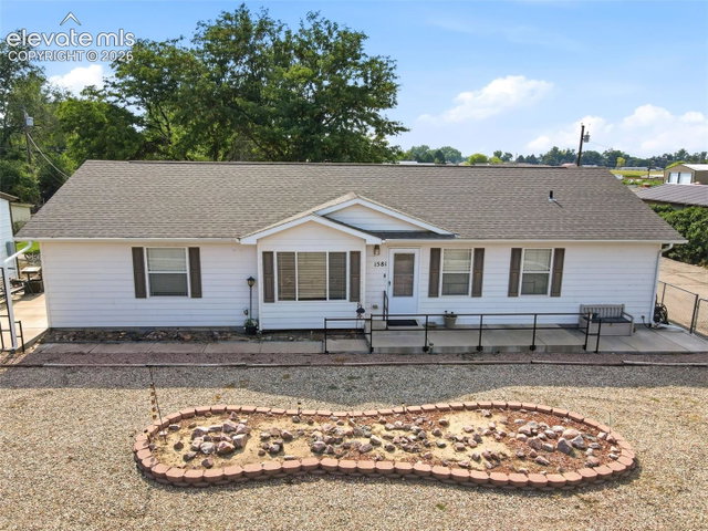 1581 Center Lane — listing photo