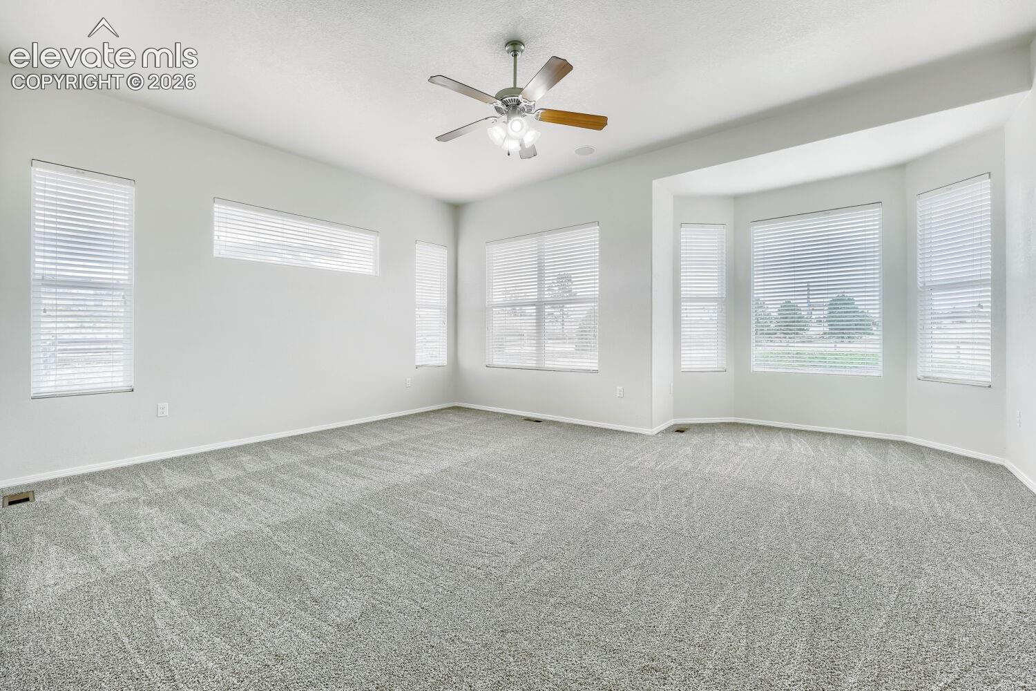 Listing photo 19 for 10967 Klondike Drive
