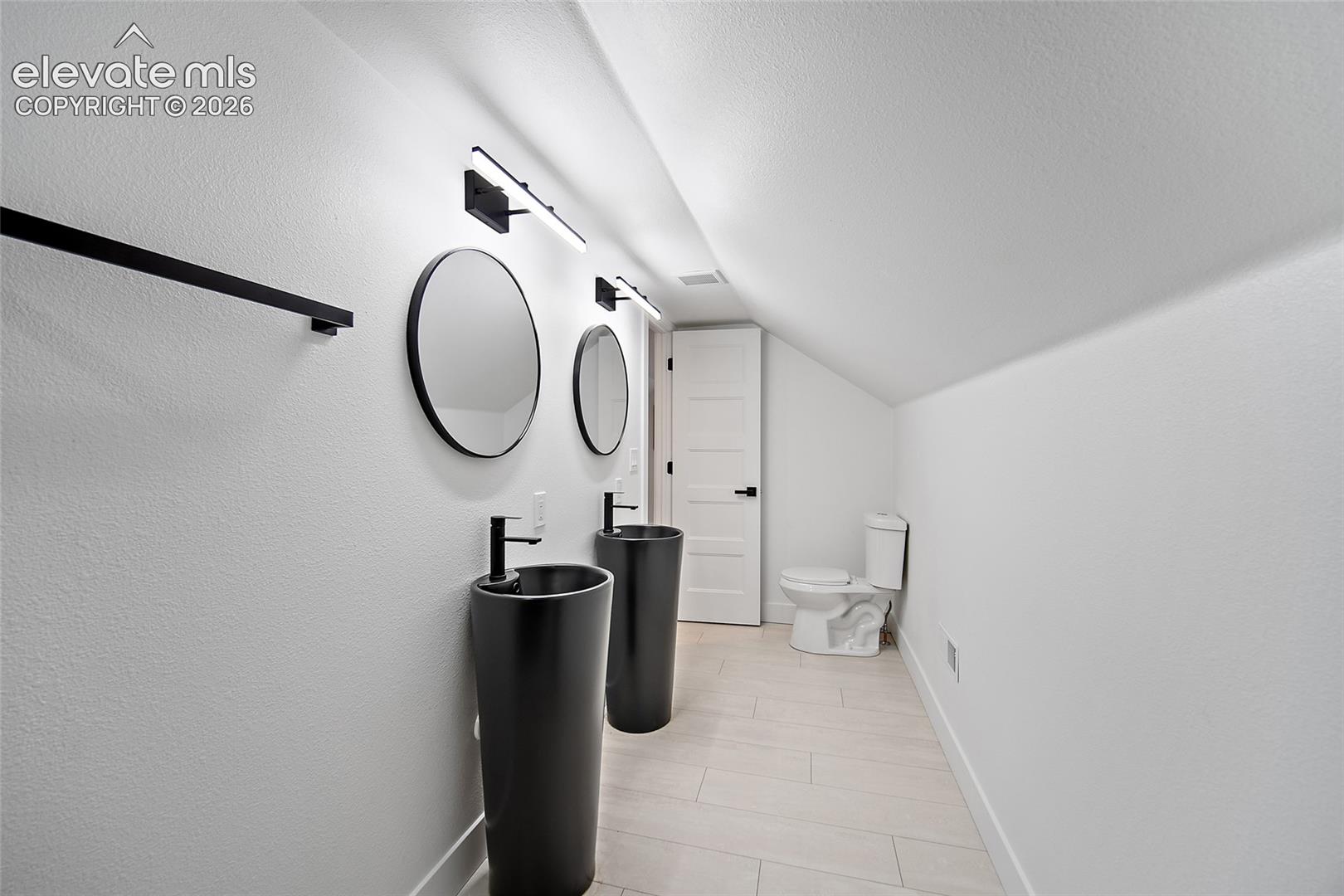Listing photo 29 for 3630 W Walsh Place