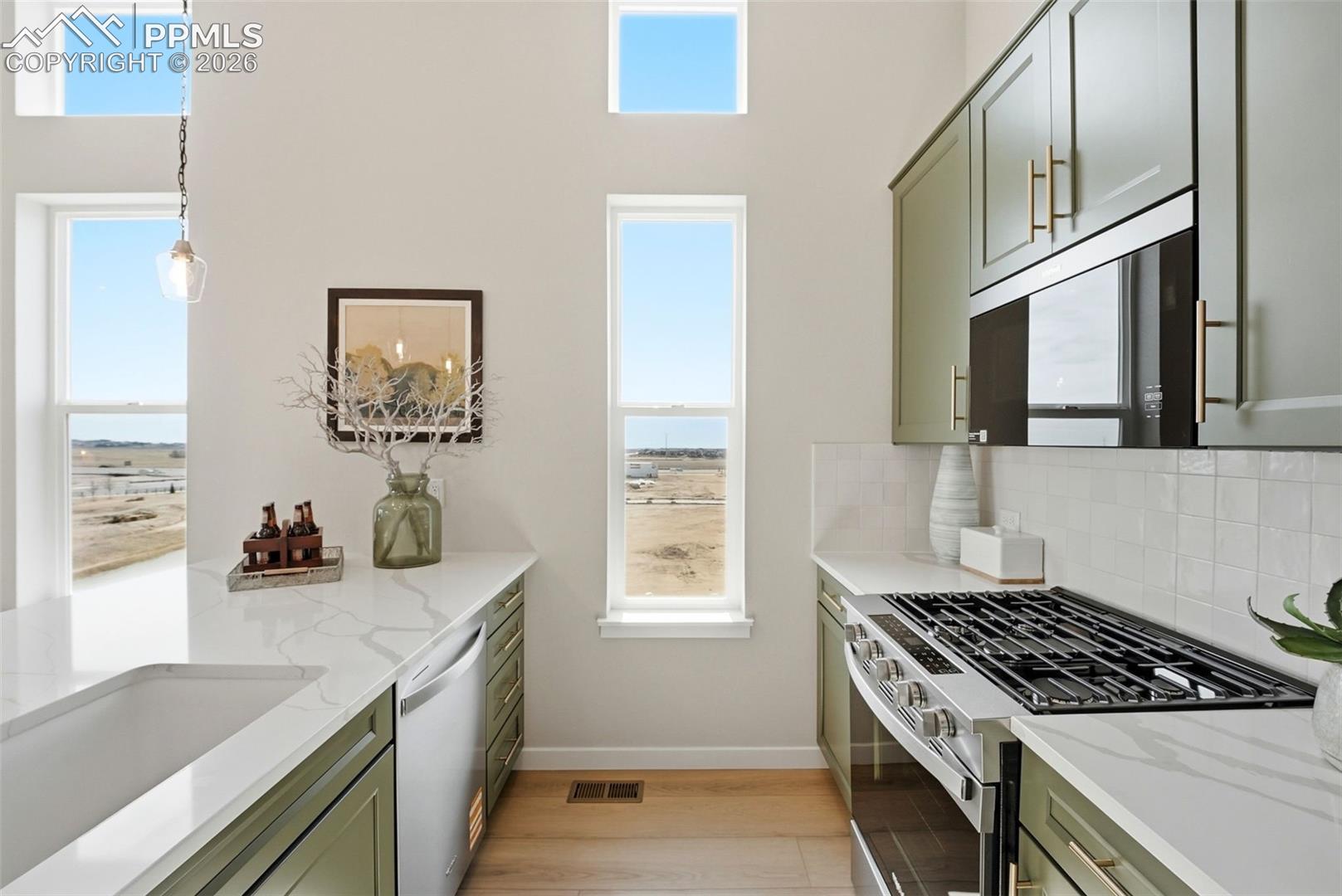 9456 Traveler Terrace, photo 14