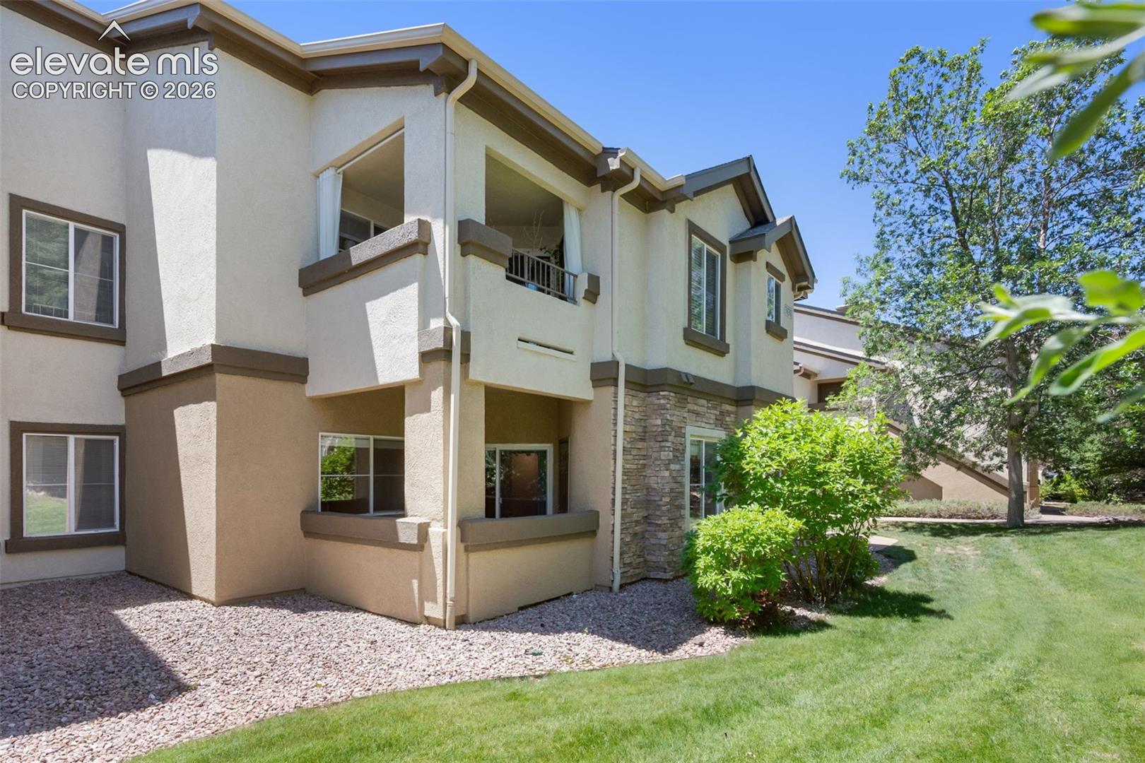 3831 Riviera Grove, photo 4