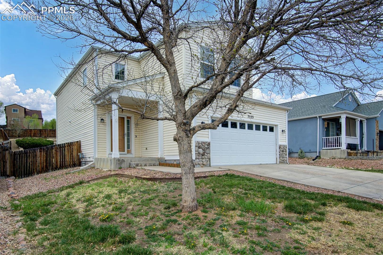 Listing photo 2 for 7533 Sistine Lane
