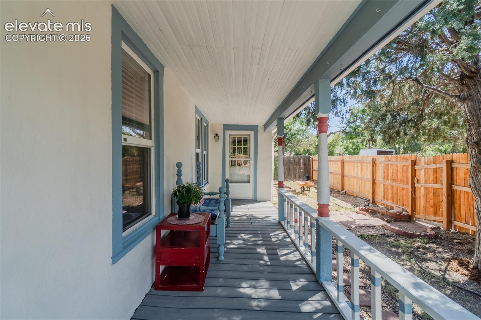 Listing photo 5 for 2701 Wood Avenue