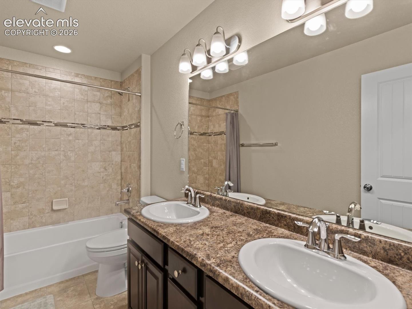 Listing photo 30 for 1564 Grand Overlook Street