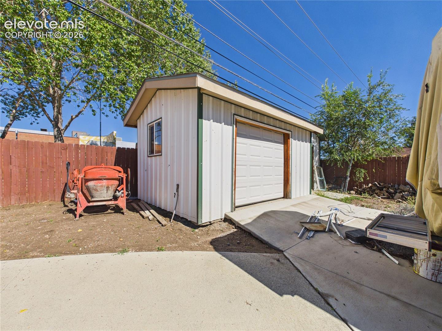 Listing photo 29 for 2805 E 16th Street