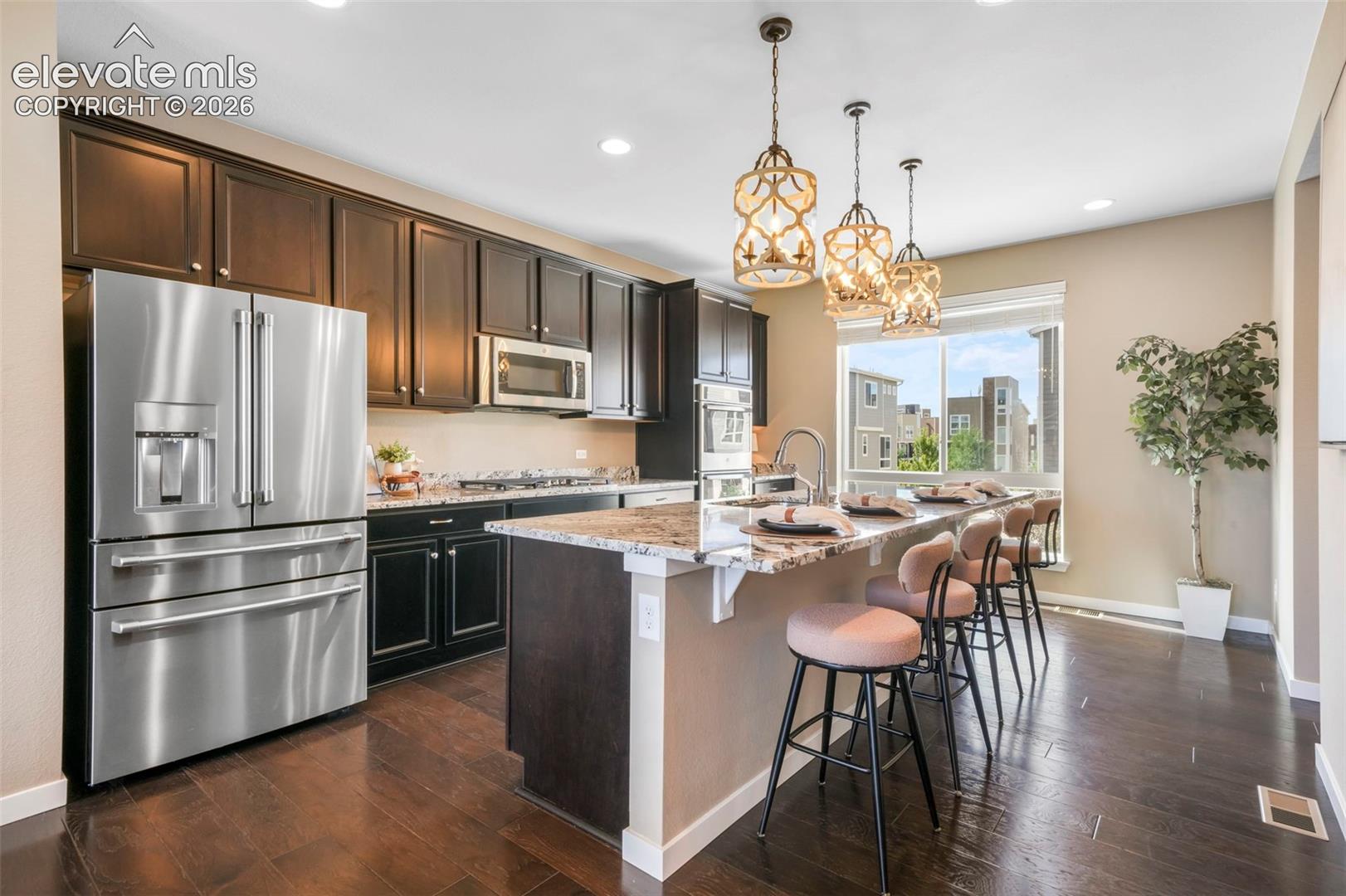 Listing photo 5 for 3562 Cerf Way