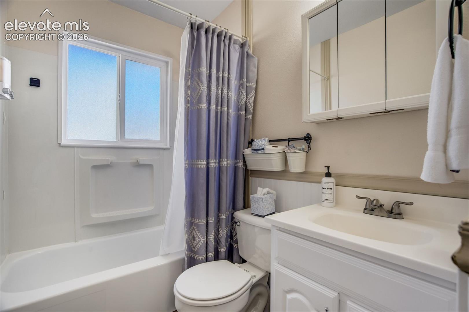 Listing photo 20 for 2566 Royalty Court