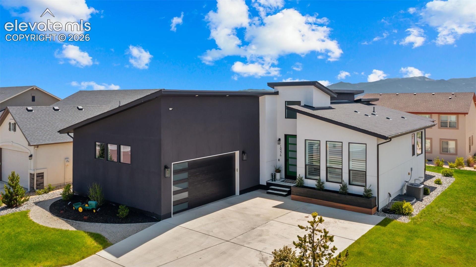 10276 Kentwood Drive