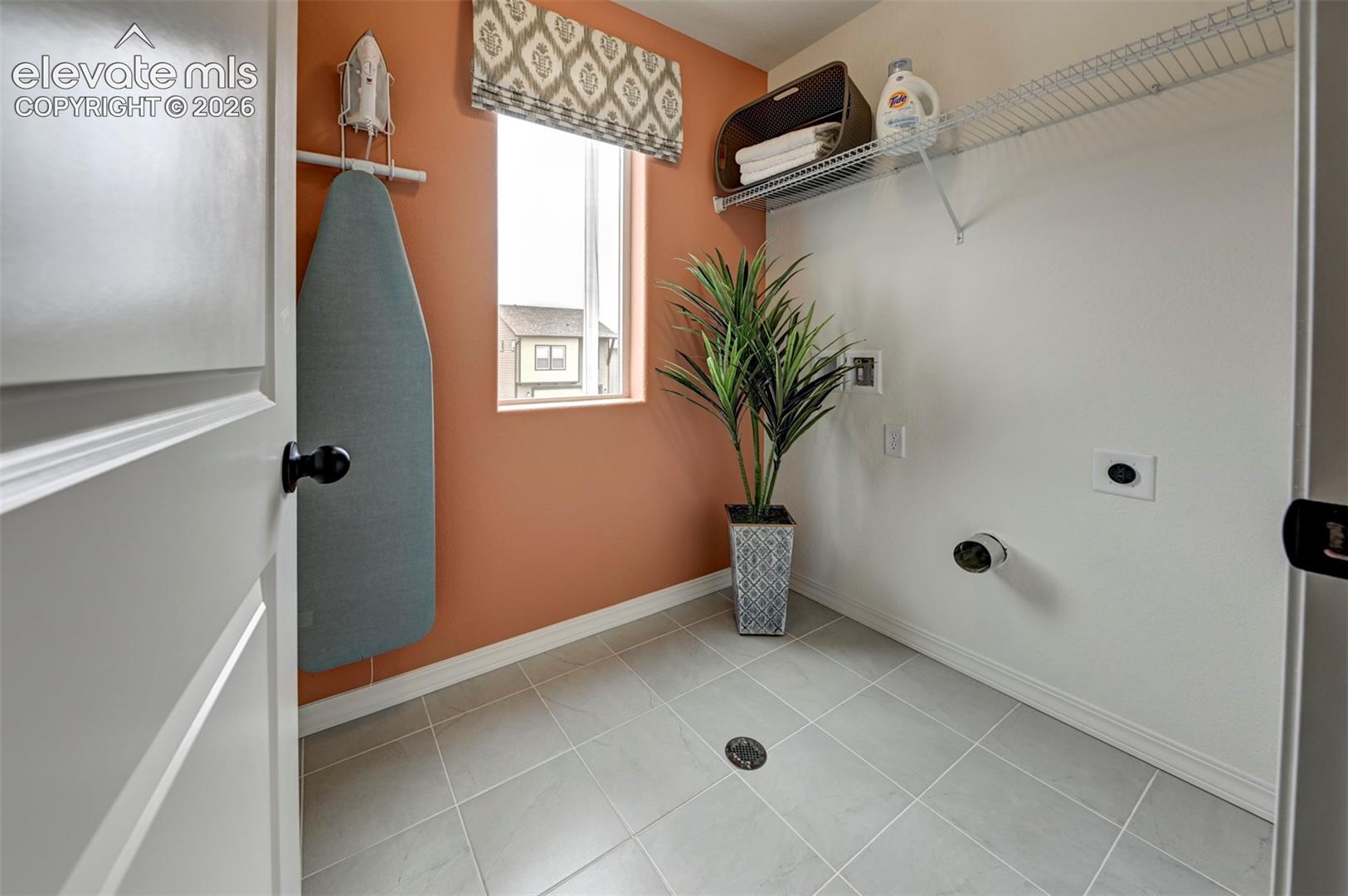 Listing photo 10 for 13674 Nederland Drive