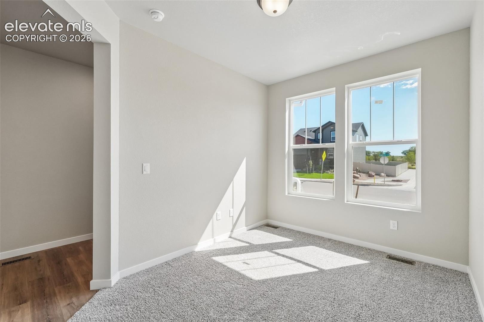 Listing photo 12 for 9696 Blaurock Drive